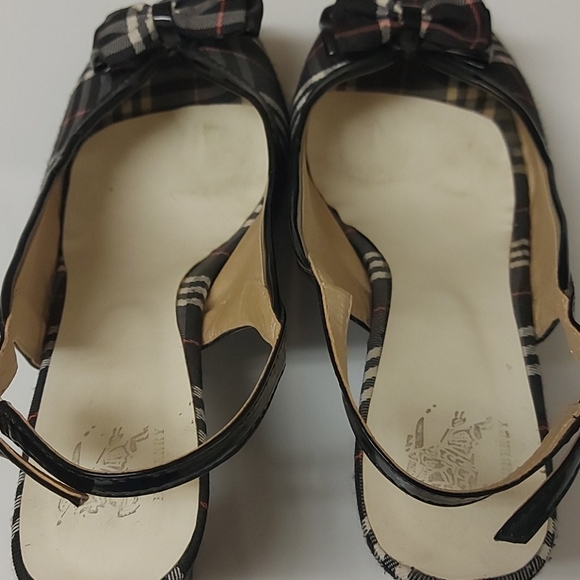 Burberry Peep-Toe Slingback Pumps Size 8.5 - Picture 4 of 6